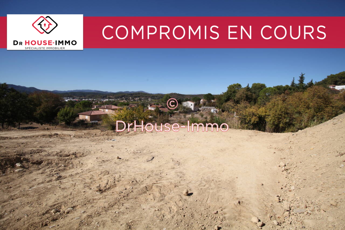 Photo 1 : Vente Terrain  Saint-Privat-des-Vieux 1750 m²