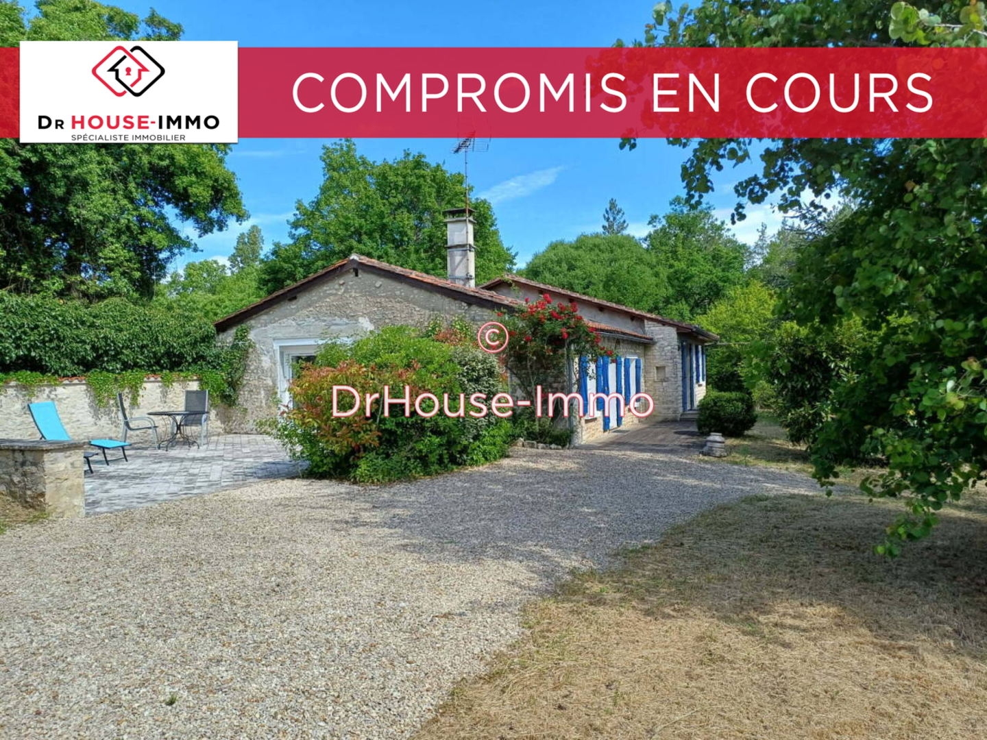 Photo 1 : Vente Maison 4 pièces Saint-Amant-de-Boixe 110 m²