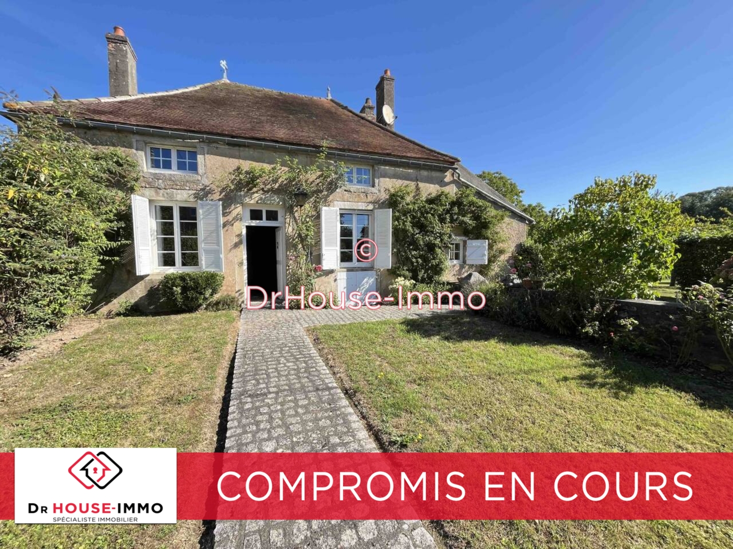 Photo 1 : Vente Maison 7 pièces Saint-Léger-Vauban 190 m²