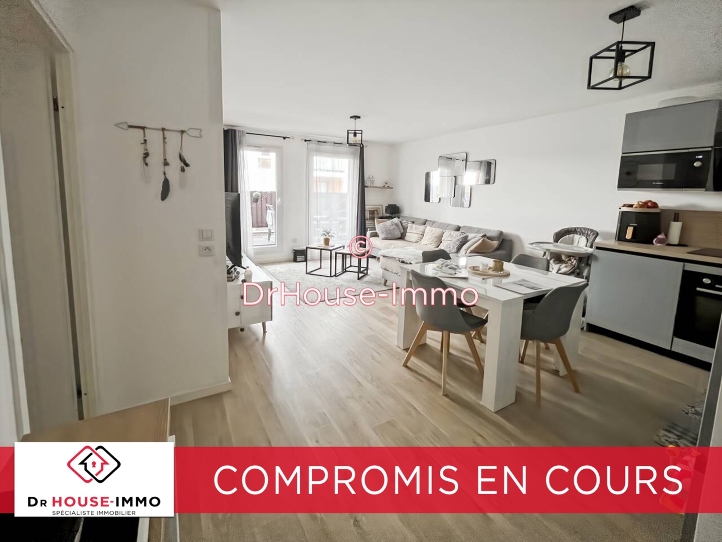 Photo 1 : Vente Appartement 3 pièces Roissy-en-Brie 57 m²