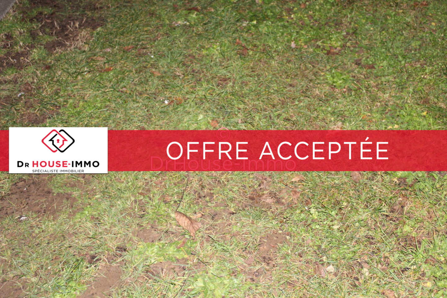 Photo 1 : Vente Terrain  Brie 664 m²