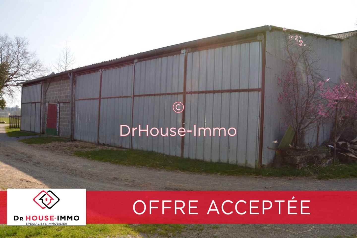 Photo 3 : Vente Terrain Champsac 99617 m²