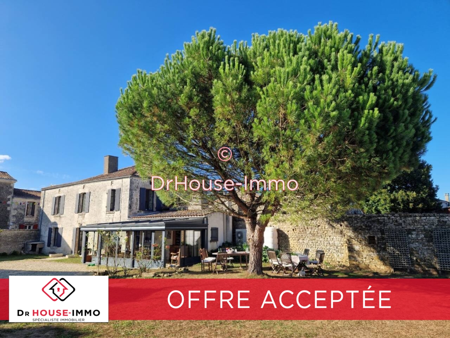 Photo 1 : Vente Maison 11 pièces Ardin 312 m²