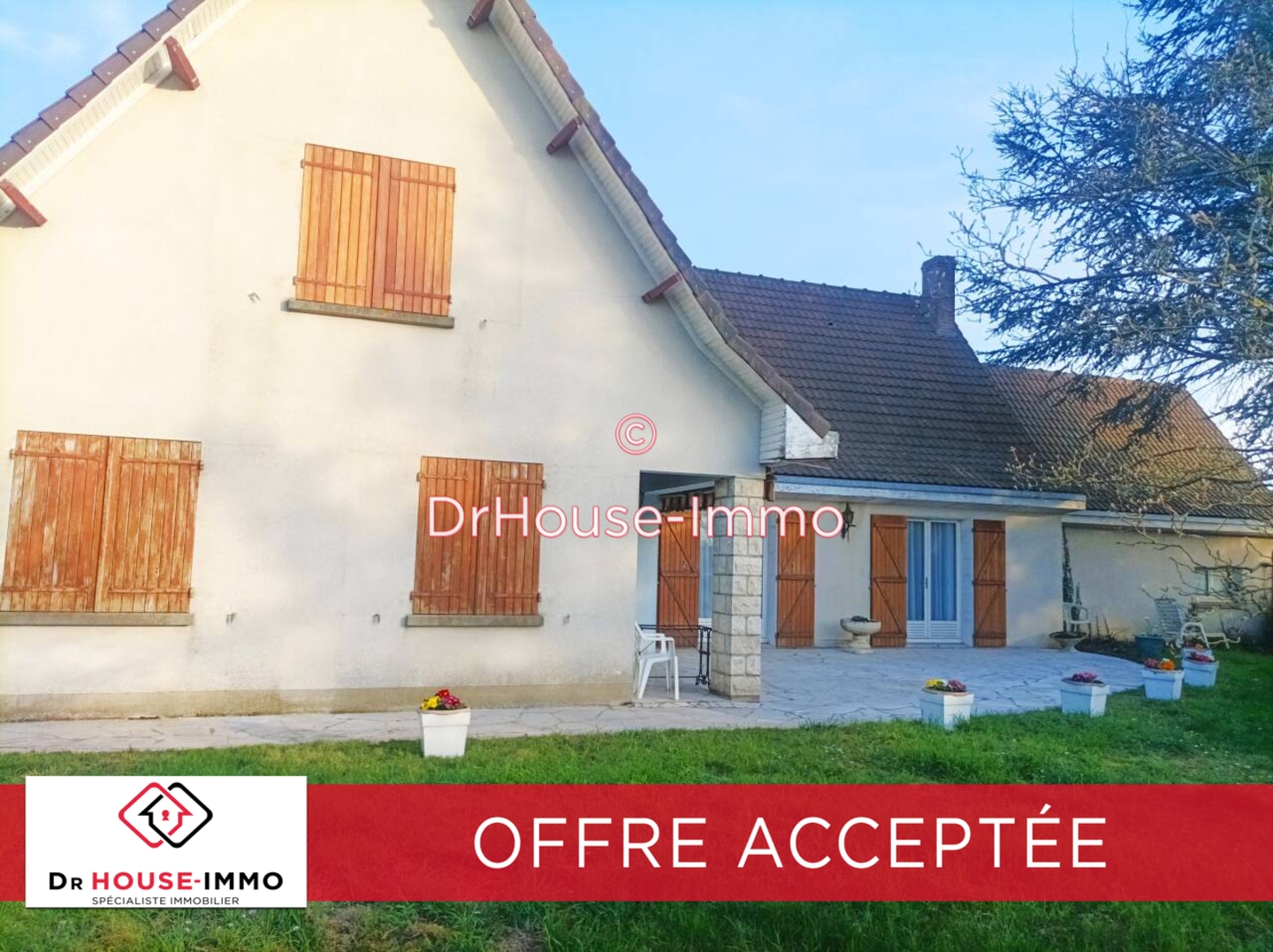 Photo 2 : Vente Maison 6 pièces Ferrières-en-Gâtinais 174 m²
