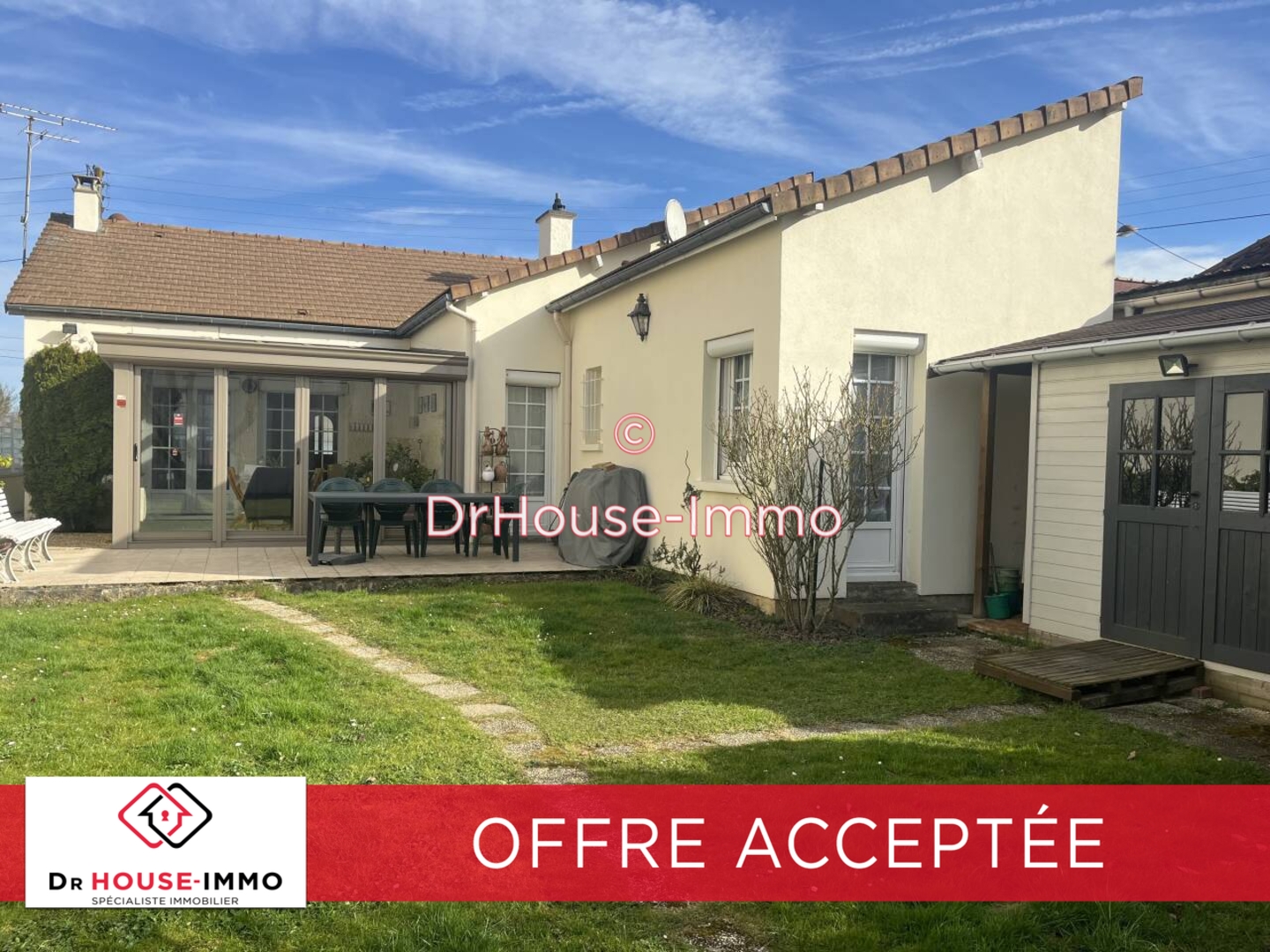 Photo 1 : Vente Maison 7 pièces Maurepas 110 m²