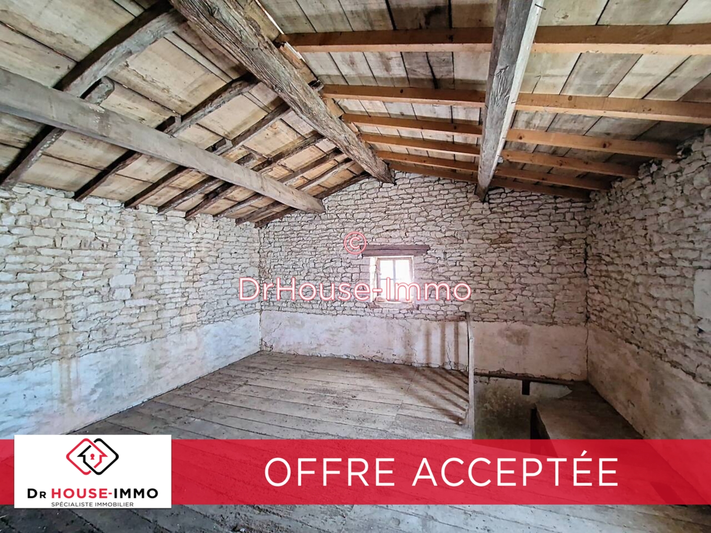 Photo 1 : Vente Corps de ferme 10 pièces Sainte-Néomaye 400 m²
