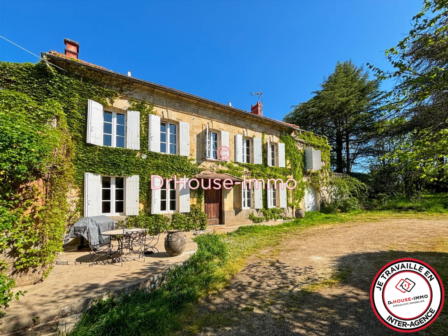 Photo 1 : Vente Maison 6 pièces Targon 241 m²