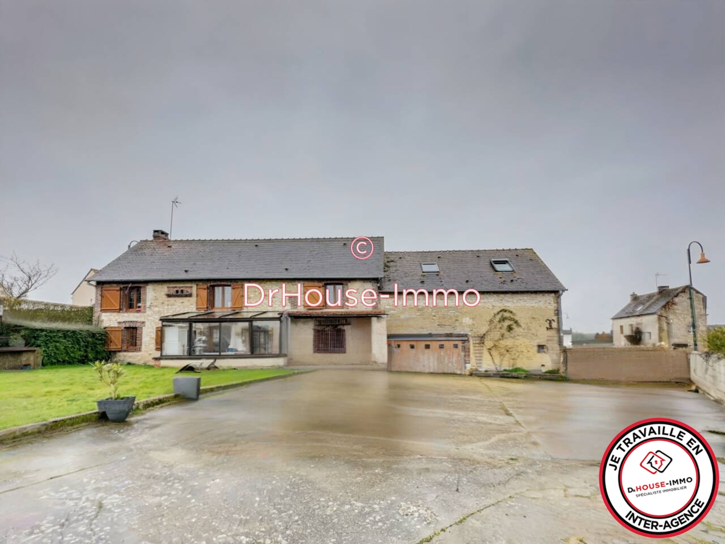 Photo 1 : Vente Maison 6 pièces Saint-Hilaire-le-Châtel 153 m²