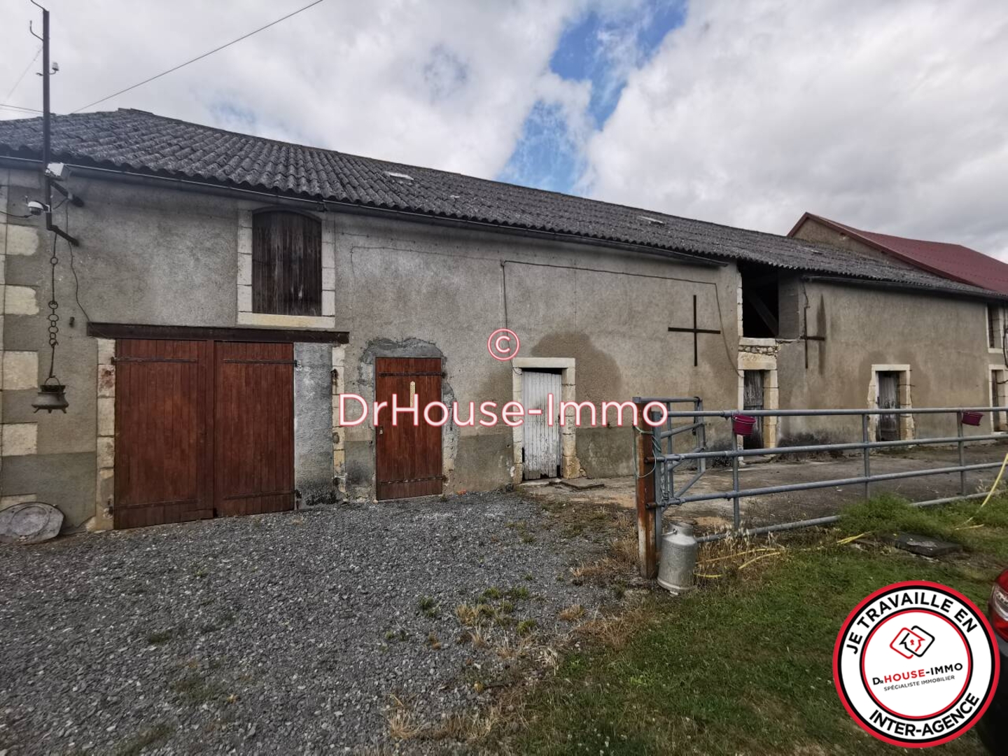 Photo 1 : Vente Immeuble 7 pièces Argenton-sur-Creuse 500 m²