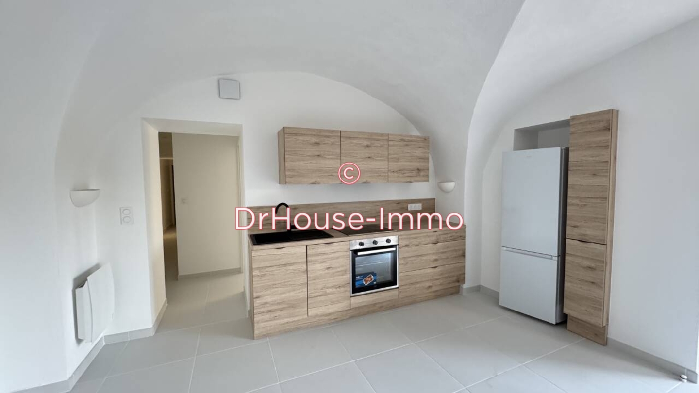 Appartement 3 pièces de 74 m² - Chabrillan (26400)