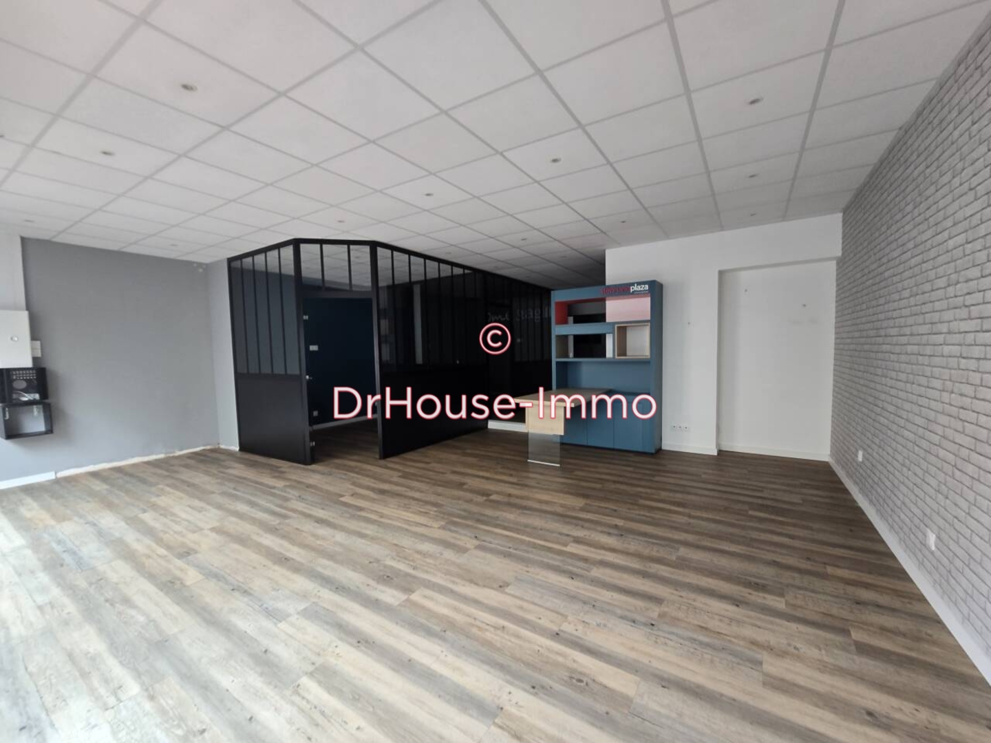 Bureau 5 pièces de 86 m² - Armentières (59280)