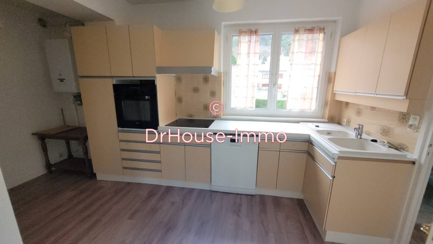 Appartement 3 pièces de 83 m² - Ceyrat (63122)