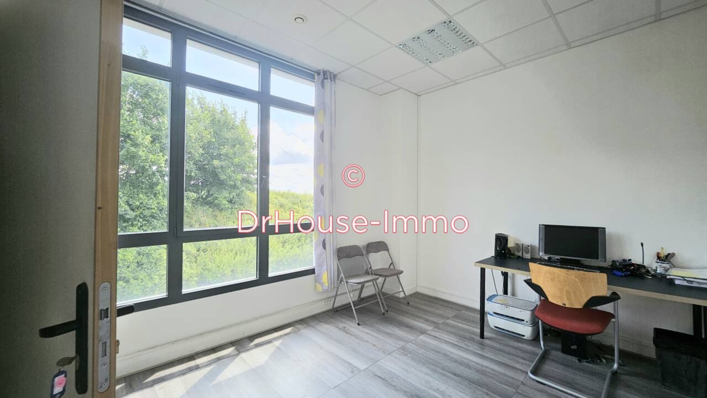Bureau 1 pièce de 15 m² - Bailly-Romainvilliers (77700)