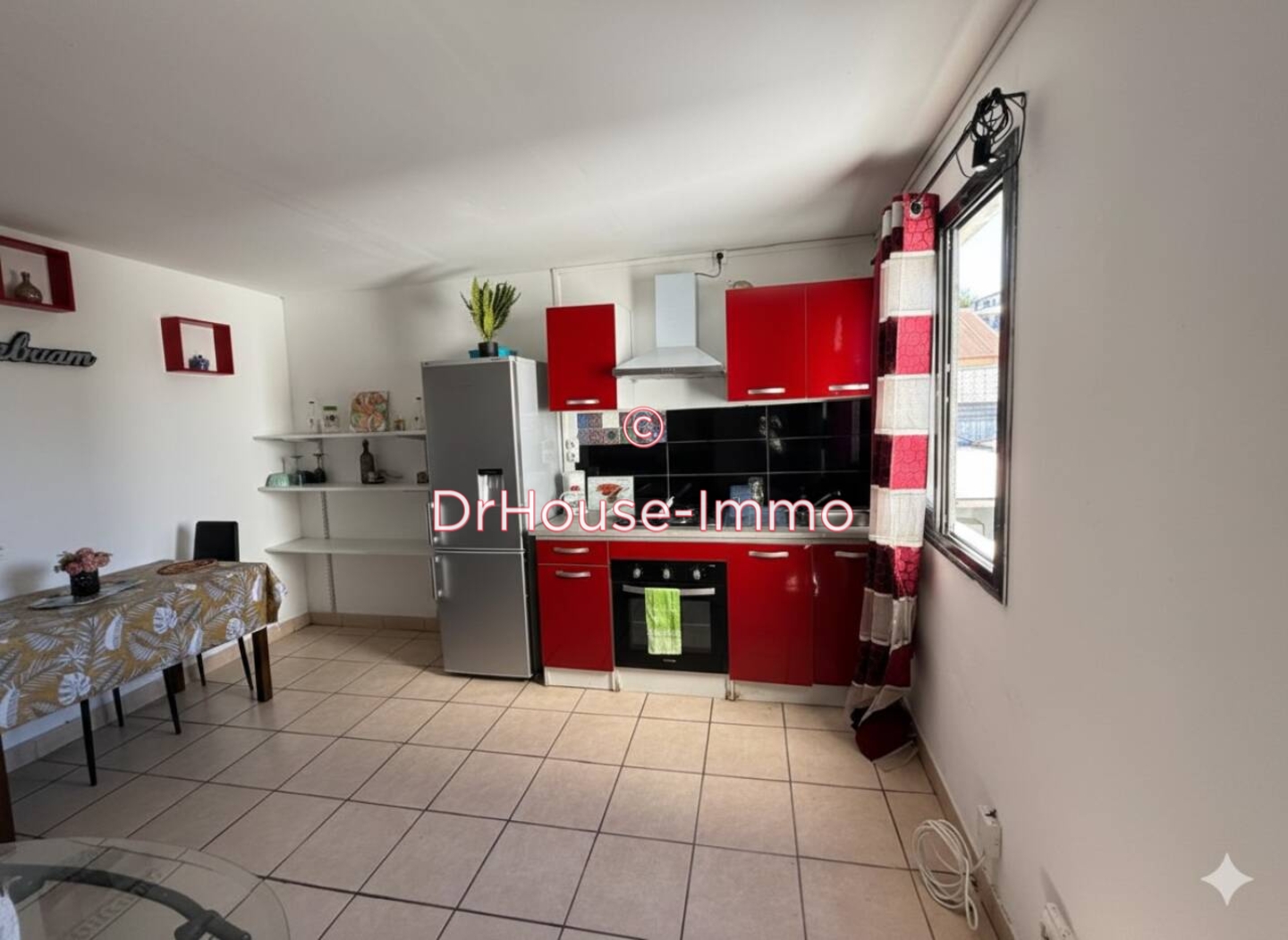 Appartement 3 pièces de 42 m² - Tampon (97430)