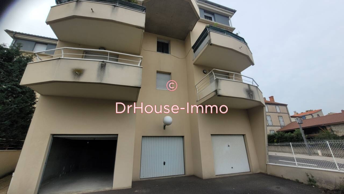 Parking / Box de 21 m² - Cournon-d'Auvergne (63800)