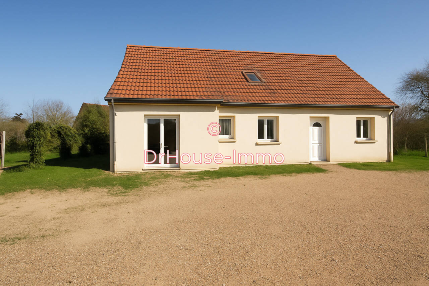 Maison 7 pièces de 157 m² - Angerville-la-Campagne (27930)