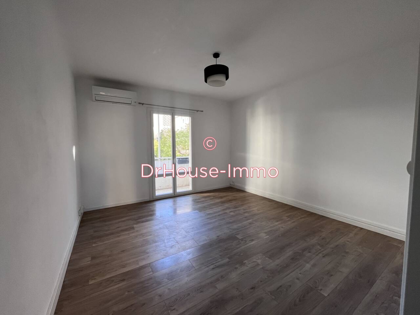 Appartement 3 pièces de 62 m² - Marseille (13004)