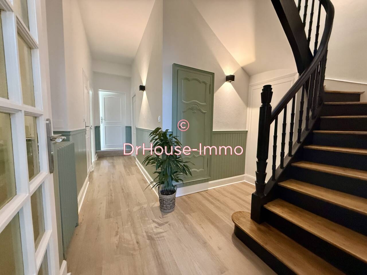 Maison 9 pièces de 182 m² - Brive-la-Gaillarde (19100)