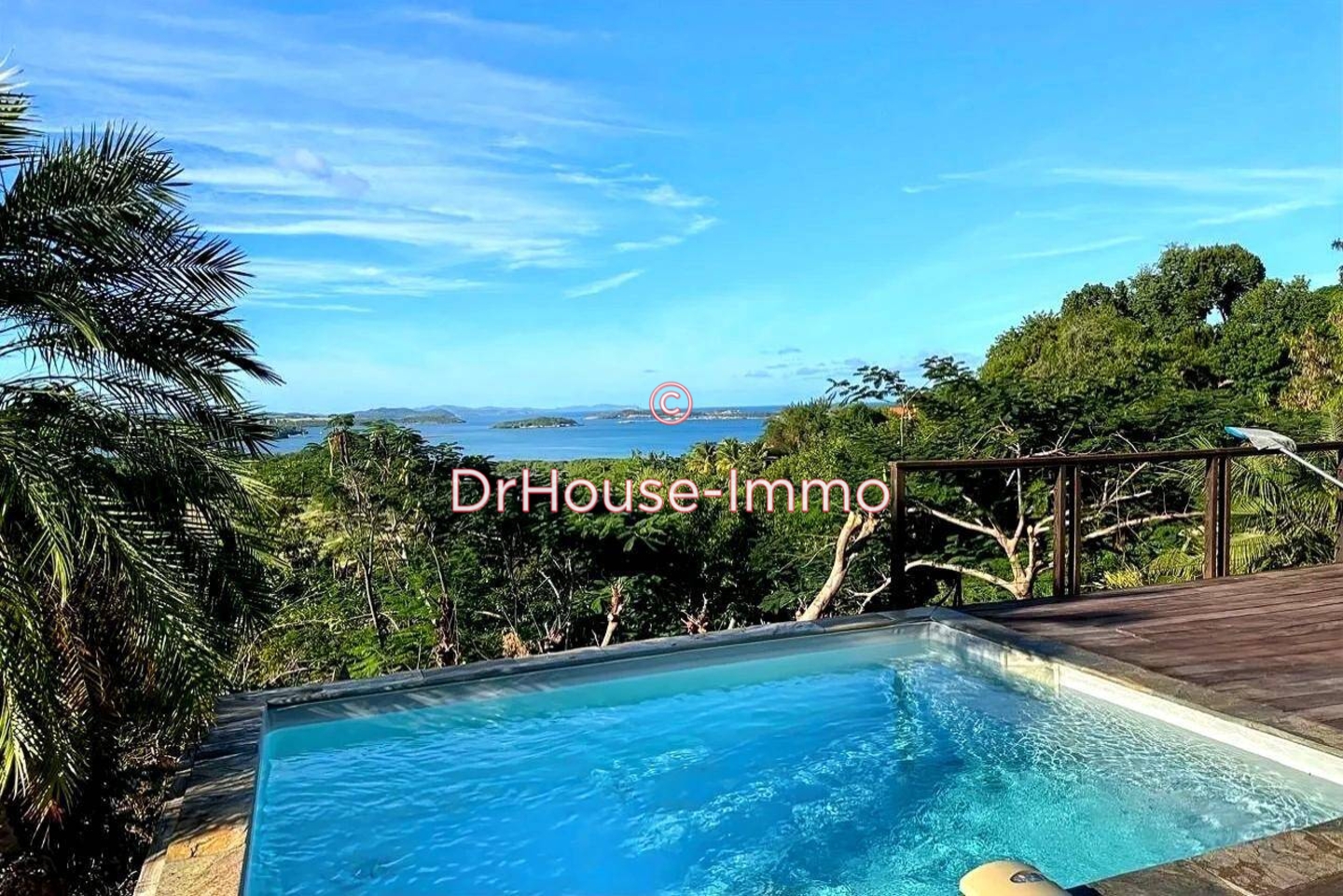 Maison 4 pièces de 105 m² - François (97240)