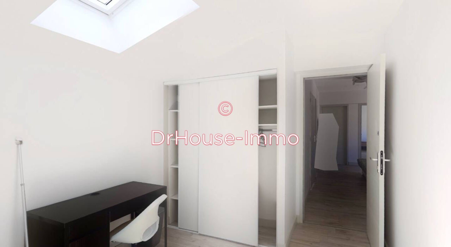 Appartement 1 pièce de 10 m² - Écully (69130)