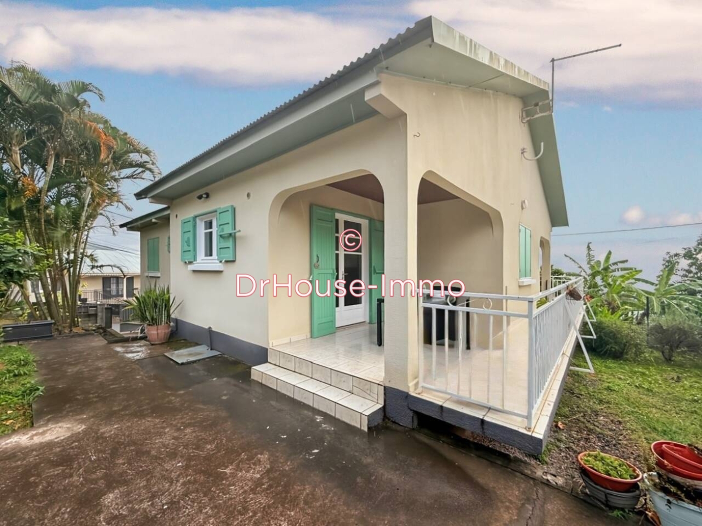 Maison 4 pièces de 97 m² - Saint-Pierre (97410)