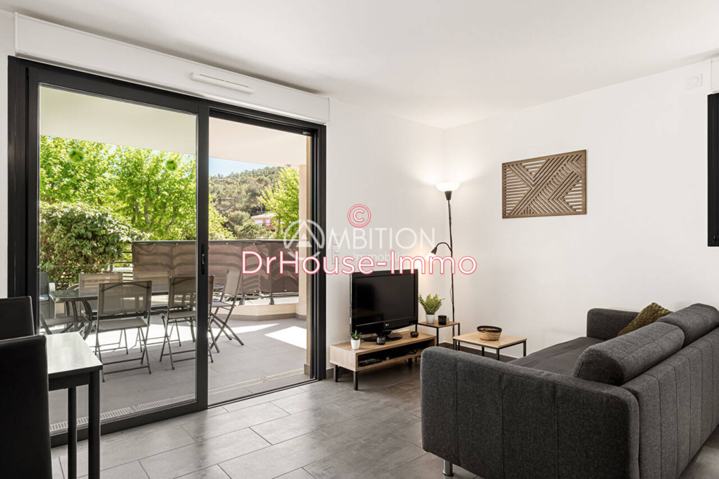 Appartement 3 pièces de 56 m² - Saint-Raphaël (83700)