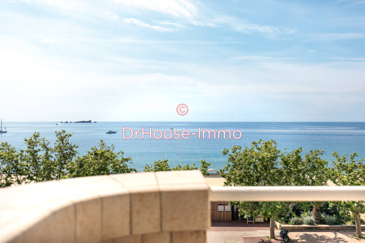 Appartement 2 pièces de 45 m² - Fréjus (83600)