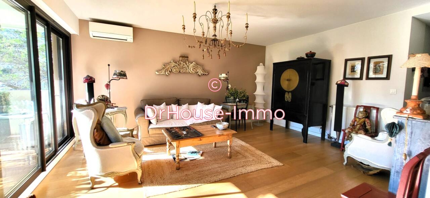 Appartement 4 pièces de 85 m² - Saint-Raphaël (83700)