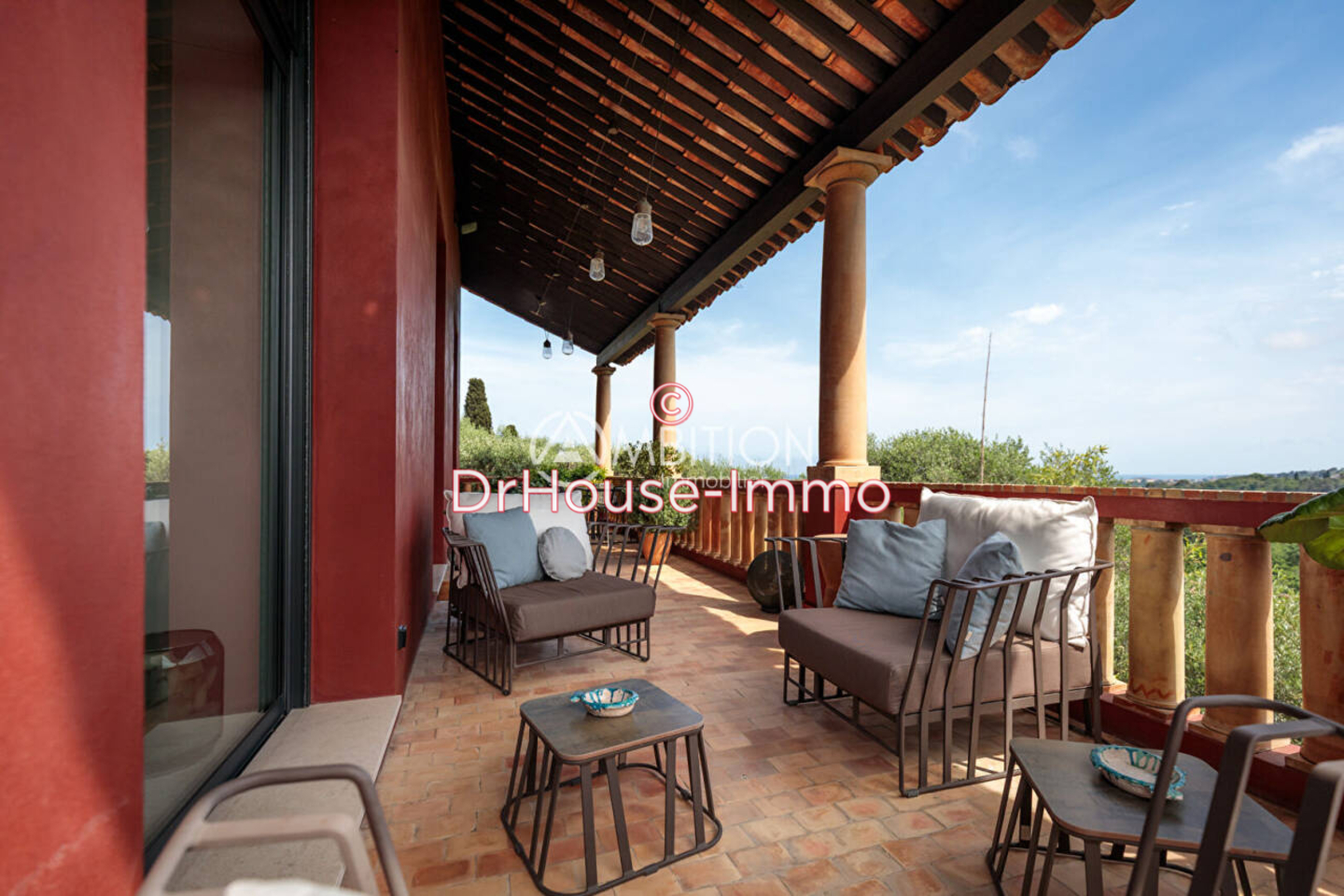 Maison 4 pièces de 178 m² - Biot (06410)