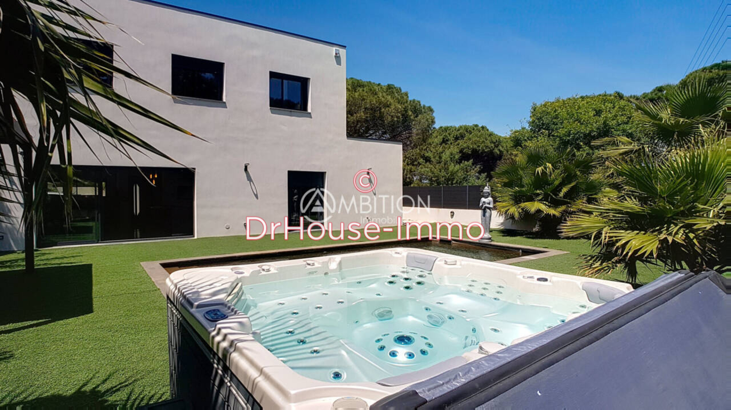 Maison 5 pièces de 157 m² - Saint Aygulf (83370)