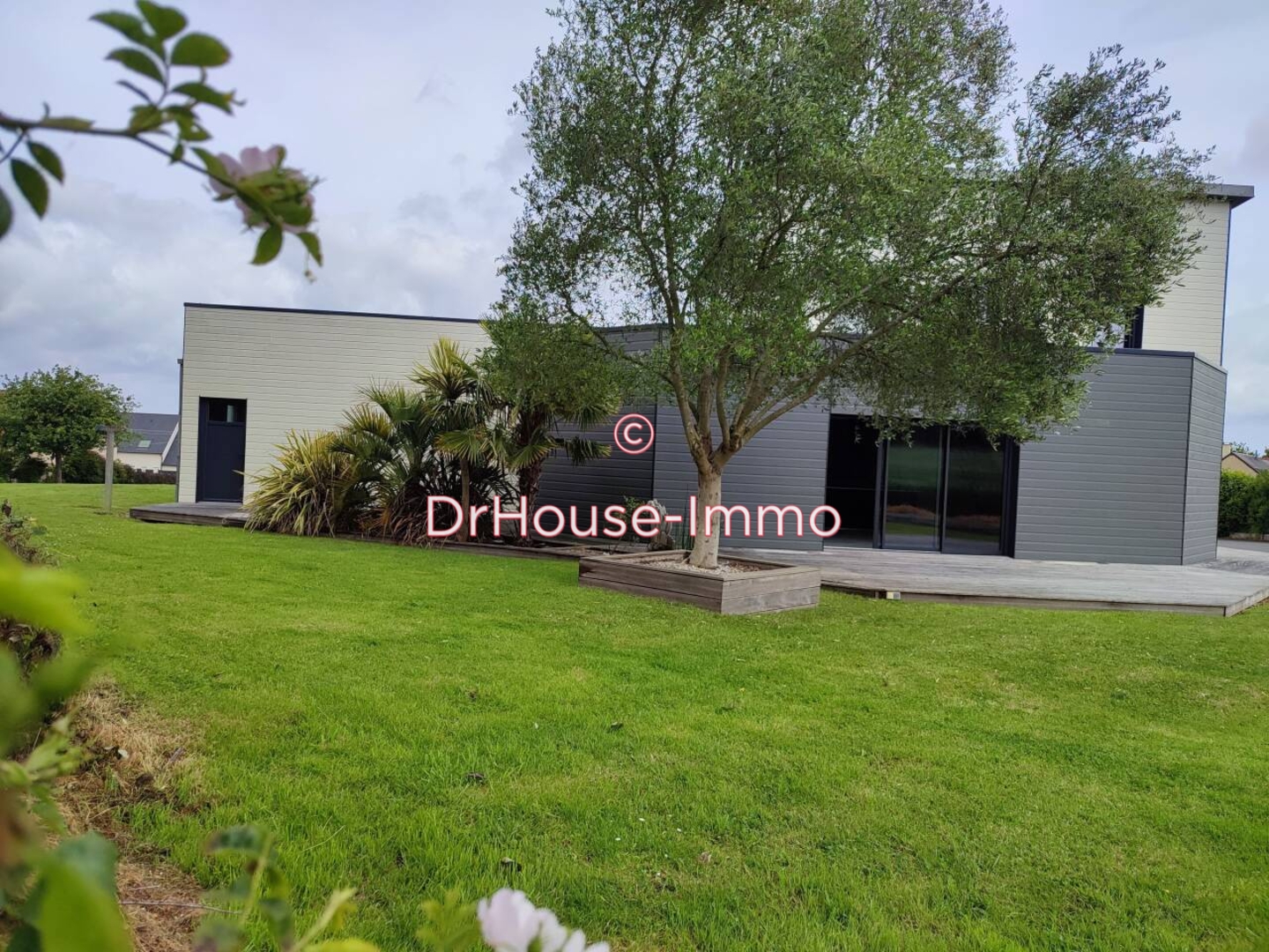 Maison 7 pièces de 177 m² - Creully (14480)