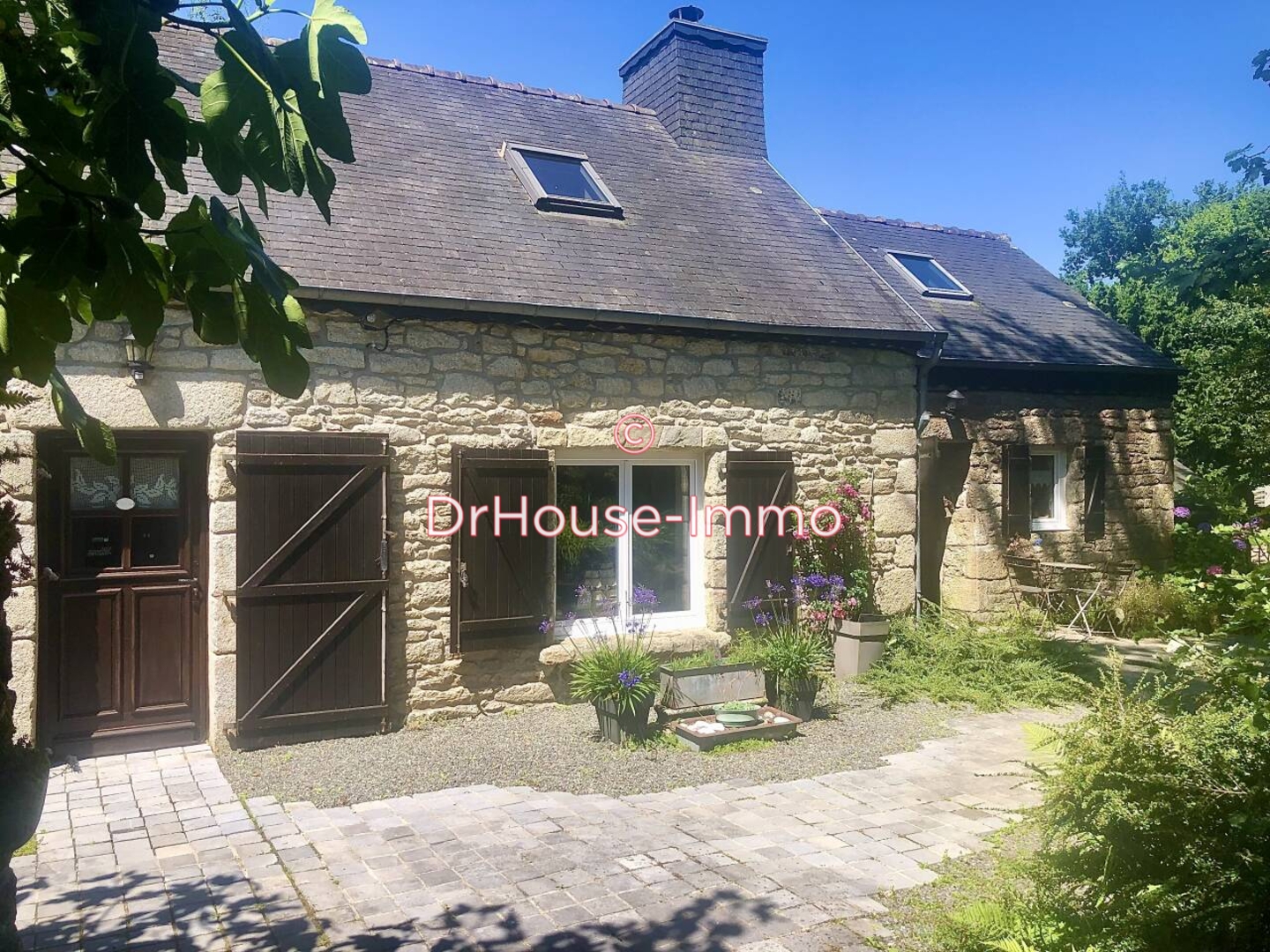 Maison 6 pièces de 75 m² - Berrien (29690)