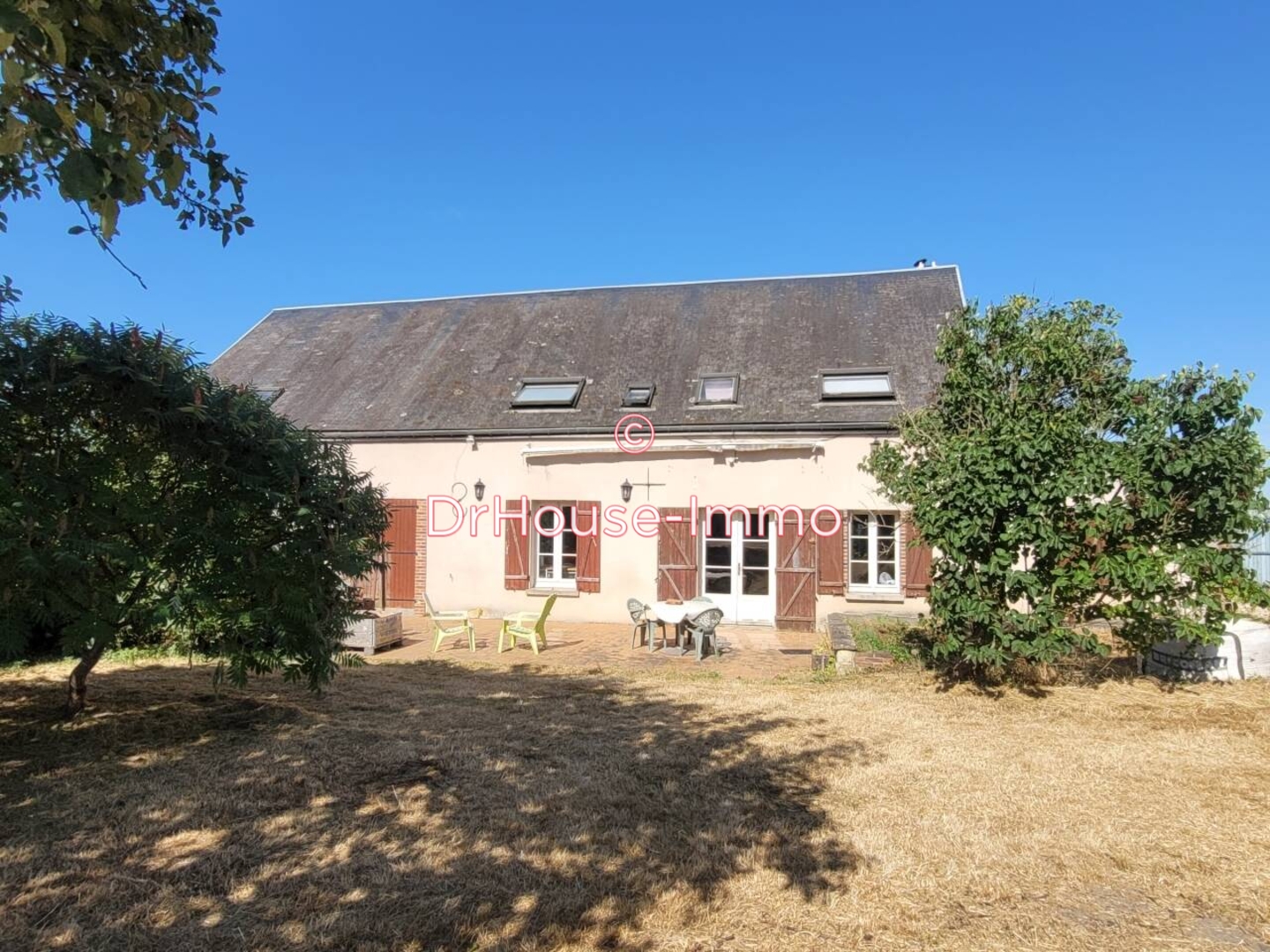 Maison 5 pièces de 155 m² - Saint-Hilaire-les-Andrésis (45320)