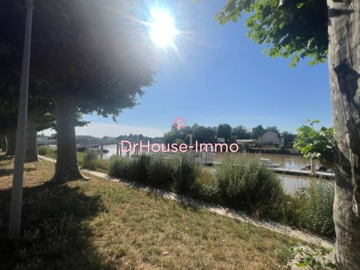 Appartement 4 pièces de 83 m² - Libourne (33500)