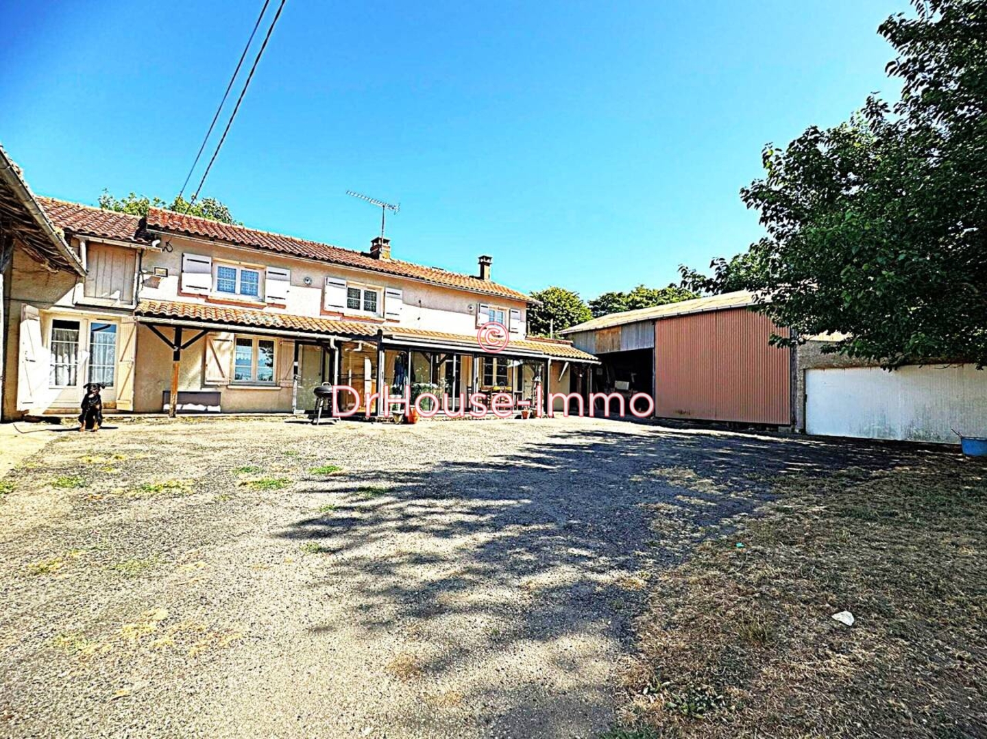 Maison 7 pièces de 138 m² - Verrue (86420)