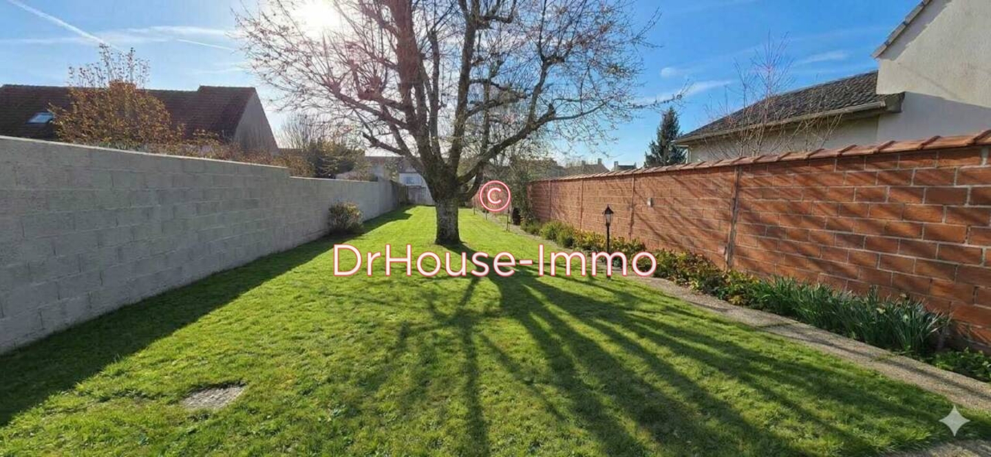 Maison 8 pièces de 139 m² - Mortcerf (77163)