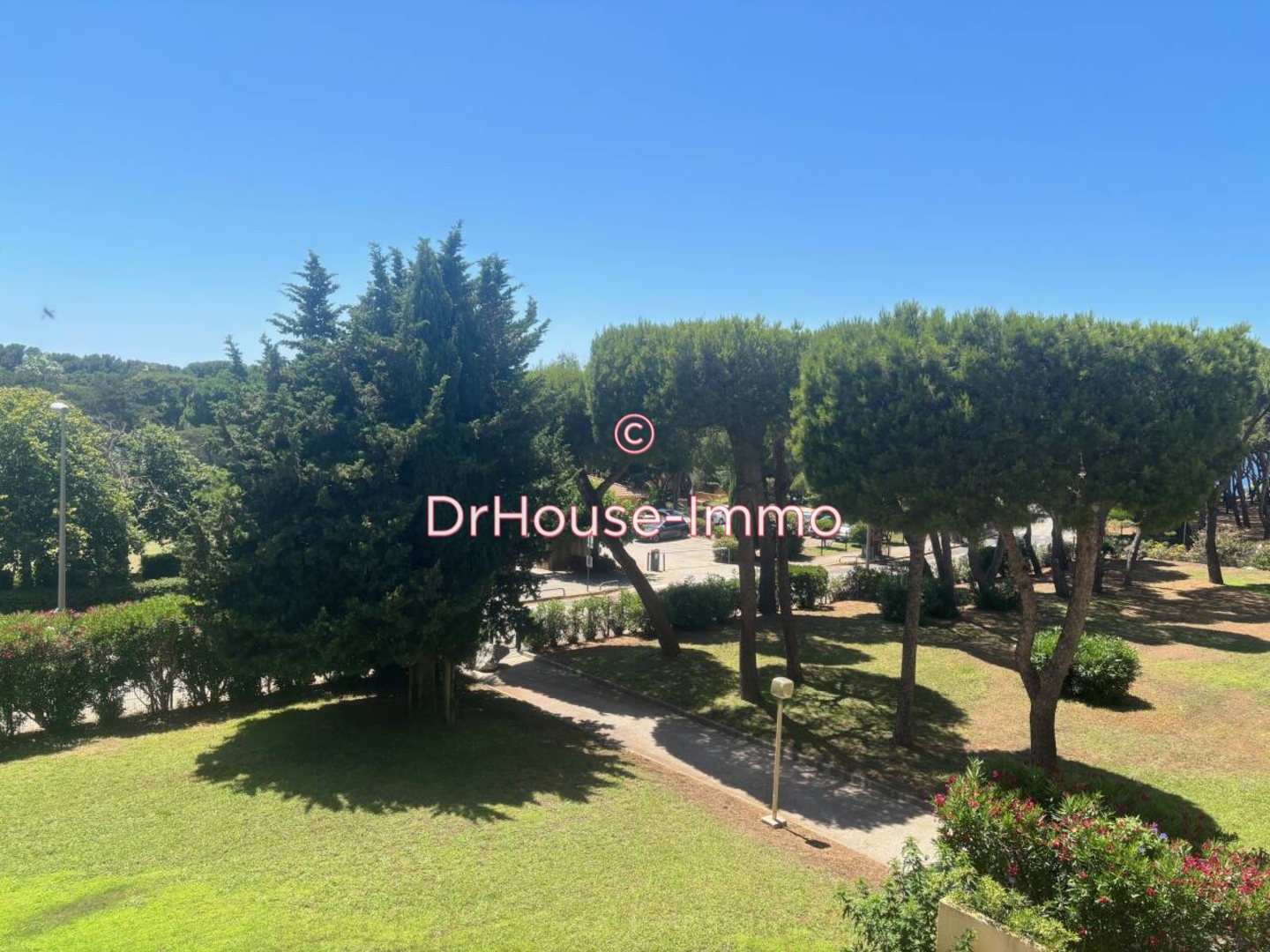 Appartement 1 pièce de 31 m² - Six-Fours-les-Plages (83140)