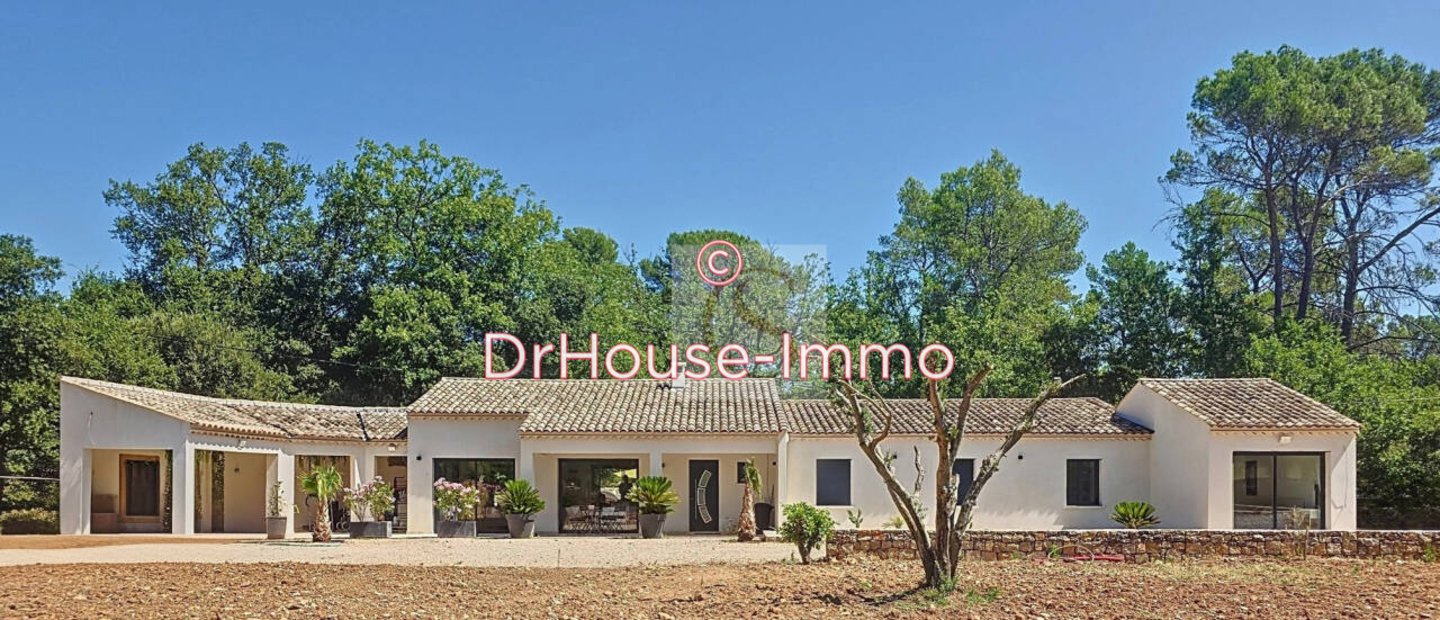 Maison 6 pièces de 180 m² - Arcs (83460)