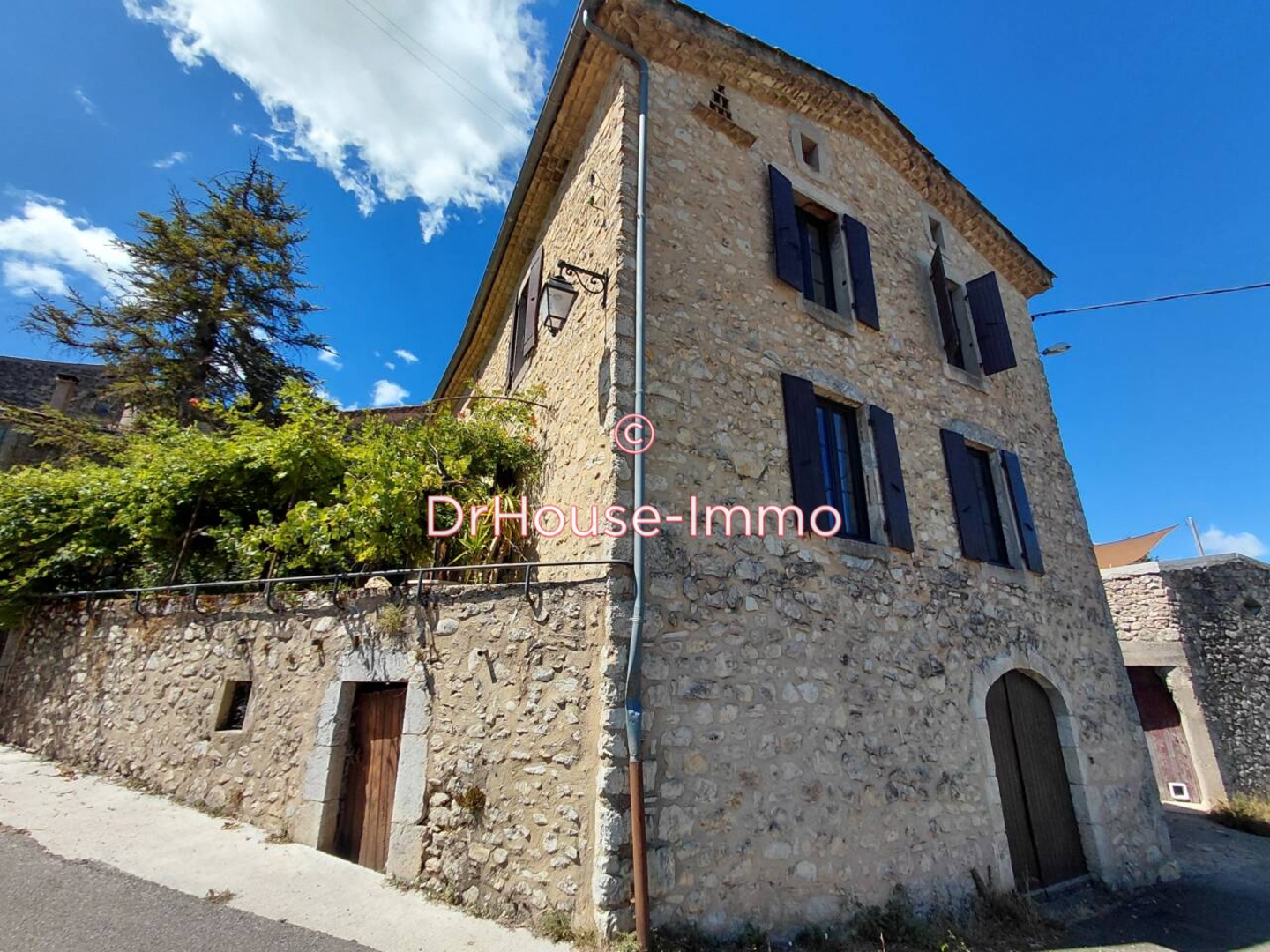 Maison 6 pièces de 130 m² - Espenel (26340)