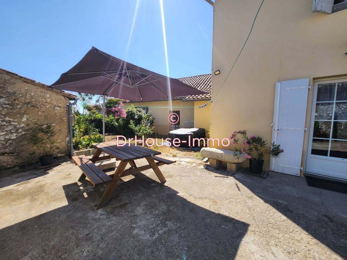 Maison 6 pièces de 136 m² - Pomport (24240)