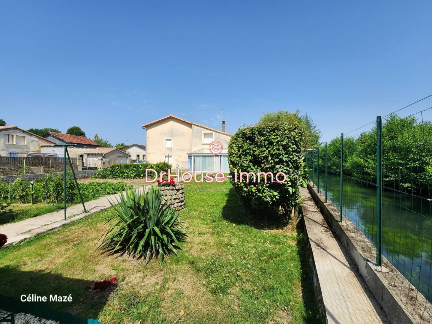 Maison 5 pièces de 121 m² - La Mothe-Saint-Héray (79800)