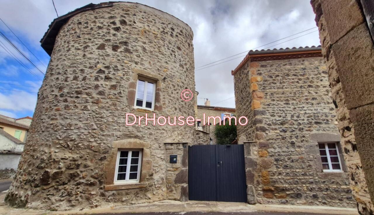 Maison 7 pièces de 164 m² - Coudes (63114)