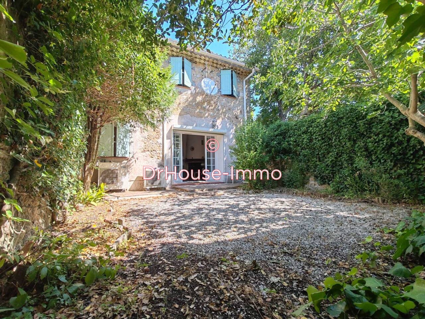 Maison 5 pièces de 163 m² - Besse-sur-Issole (83890)