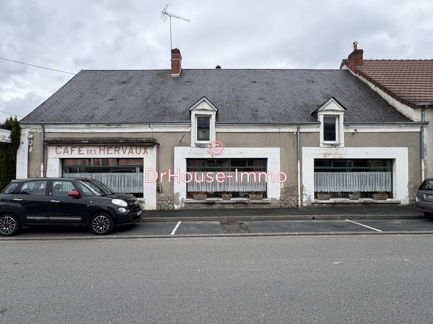 Maison 12 pièces de 236 m² - Buzançais (36500)