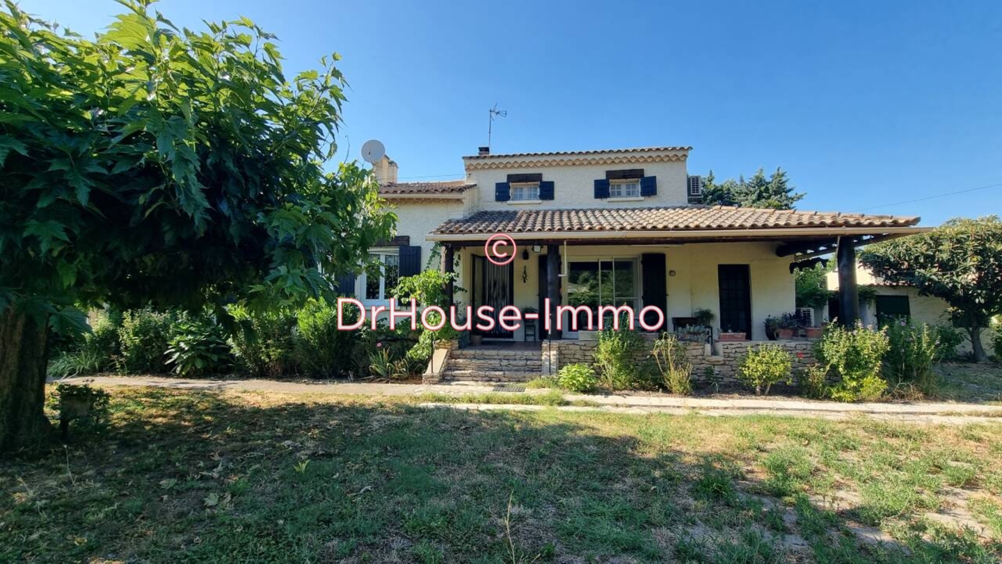 Maison 5 pièces de 125 m² - Morières-lès-Avignon (84310)