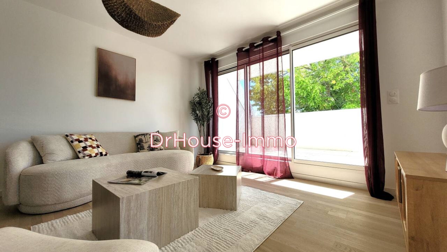 Appartement 5 pièces de 111 m² - Bordeaux (33200)