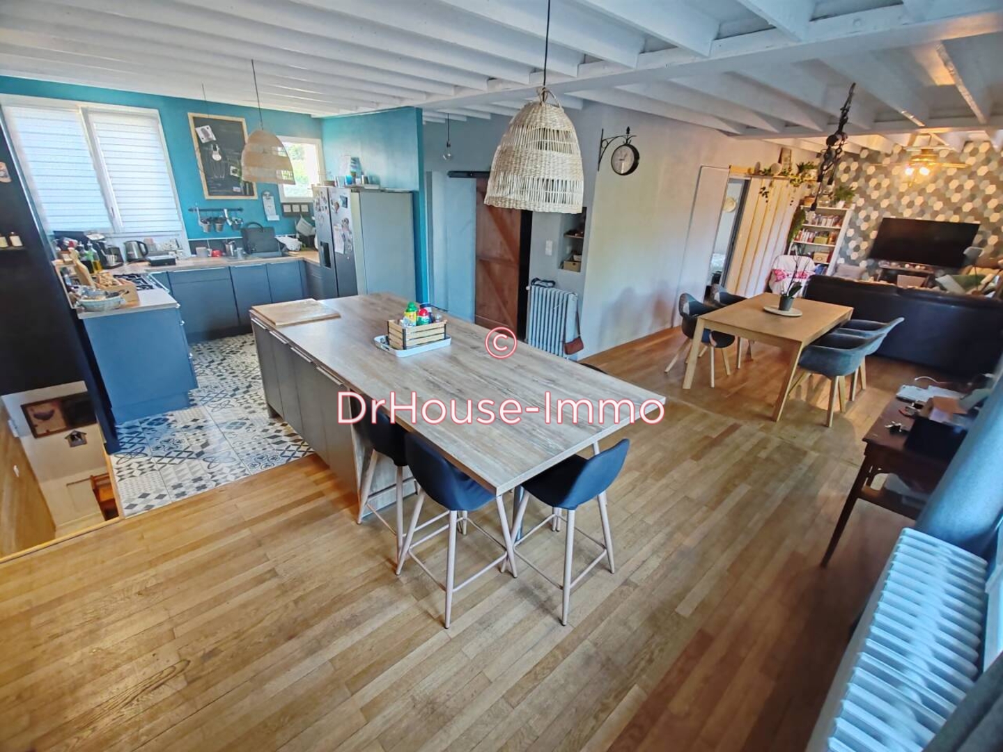 Maison 9 pièces de 150 m² - Dangé-Saint-Romain (86220)