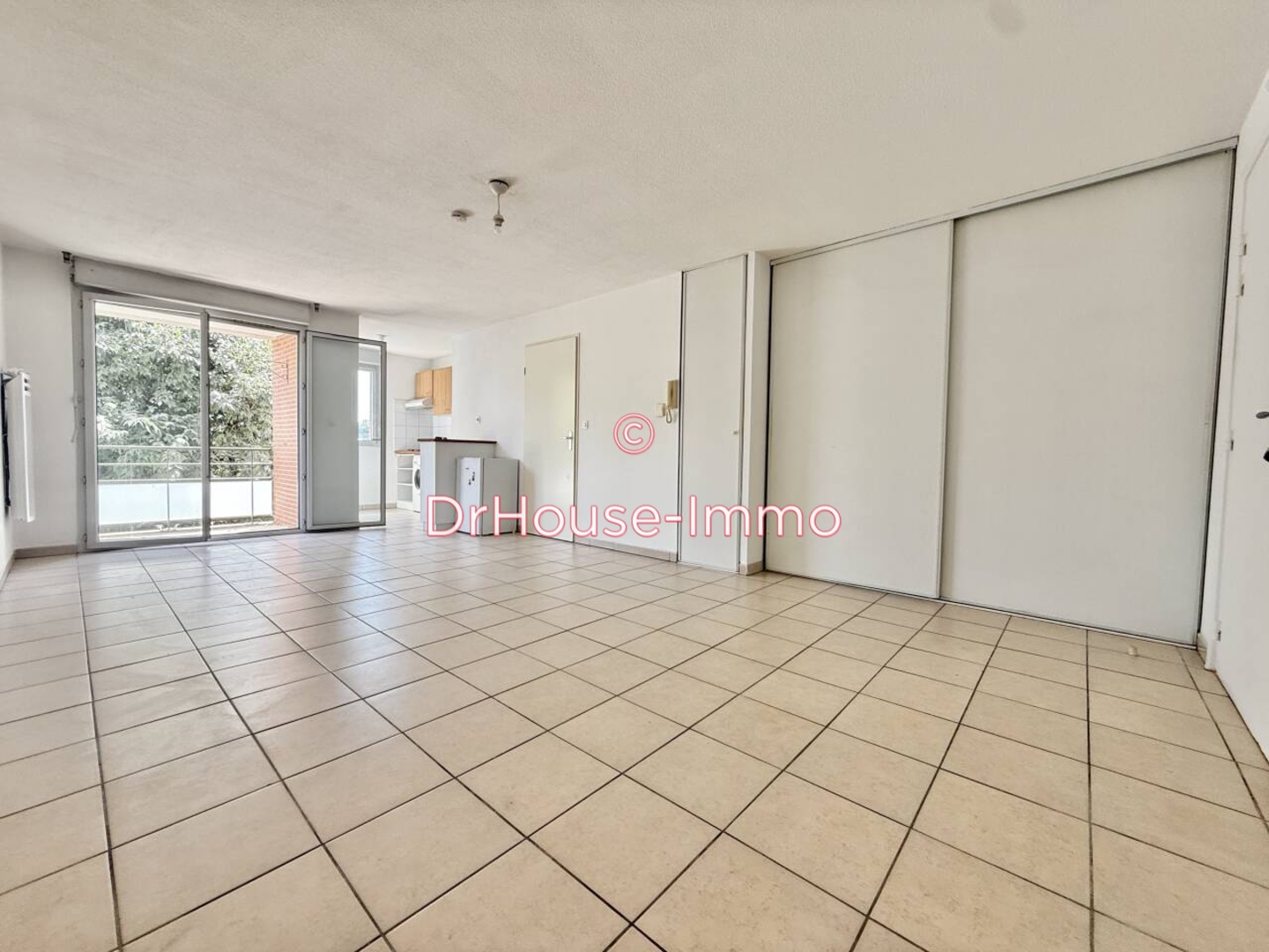 Appartement 2 pièces de 46 m² - Saint-Estève (66240)