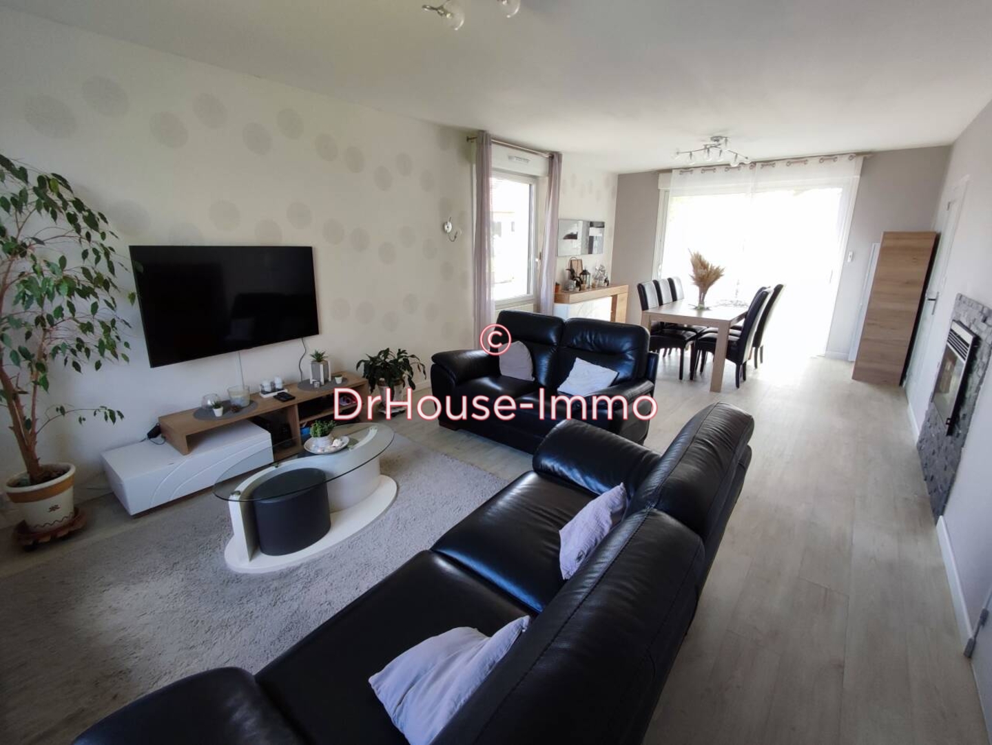 Maison 8 pièces de 180 m² - Tinchebray (61800)