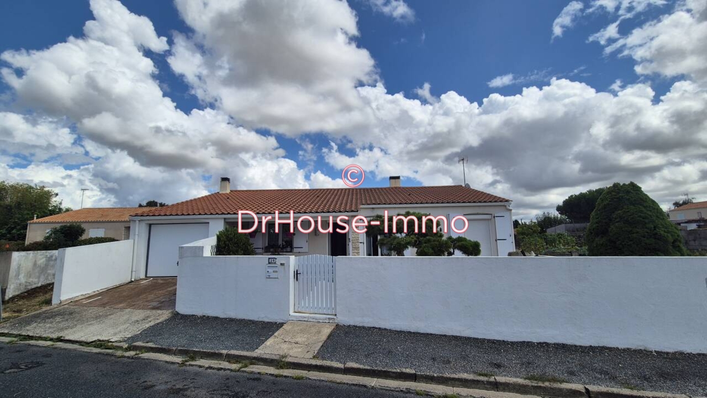 Maison 5 pièces de 110 m² - Puyravault (85450)